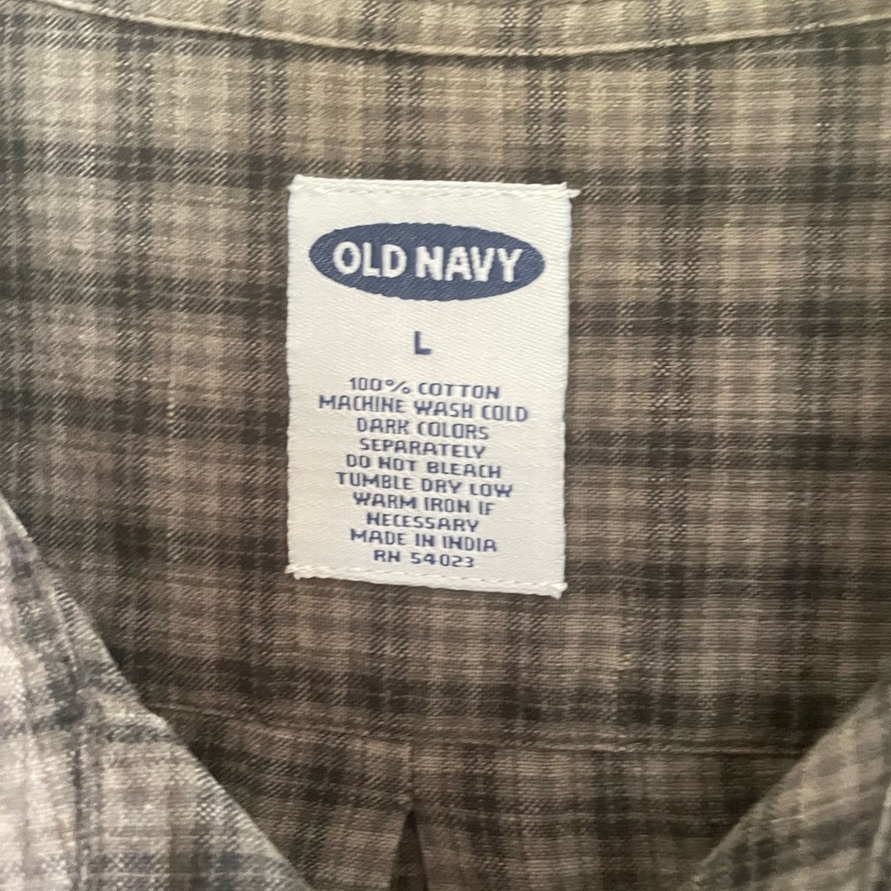 Men’s Shirt Size Large Short Sleeves Button Down Navy Blue Plaid
